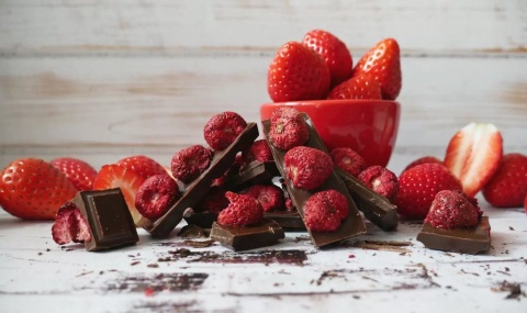 Czekolada mleczna z truskawkami